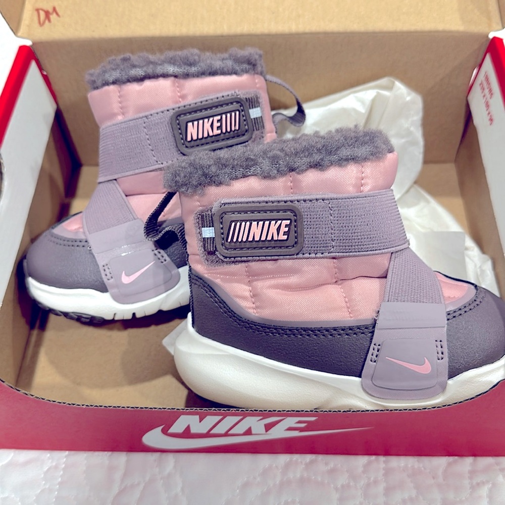 Purple Nike flex advance boots (TD)